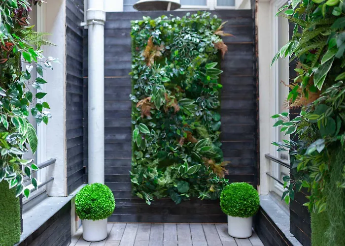 Tinah Paris, Champs Elysees